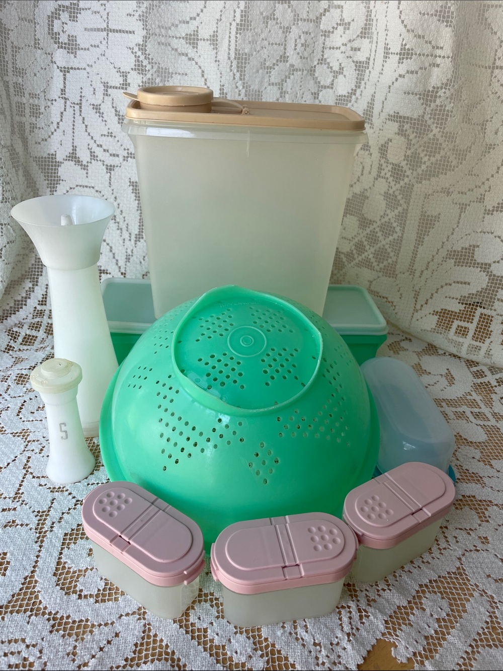 Green Plastic Colander with Pink-Lidded Storage Set